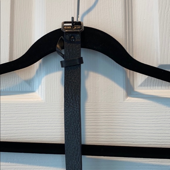 MINT Jodi Arnold Size 4 Skinny Black Belt - Picture 2 of 12
